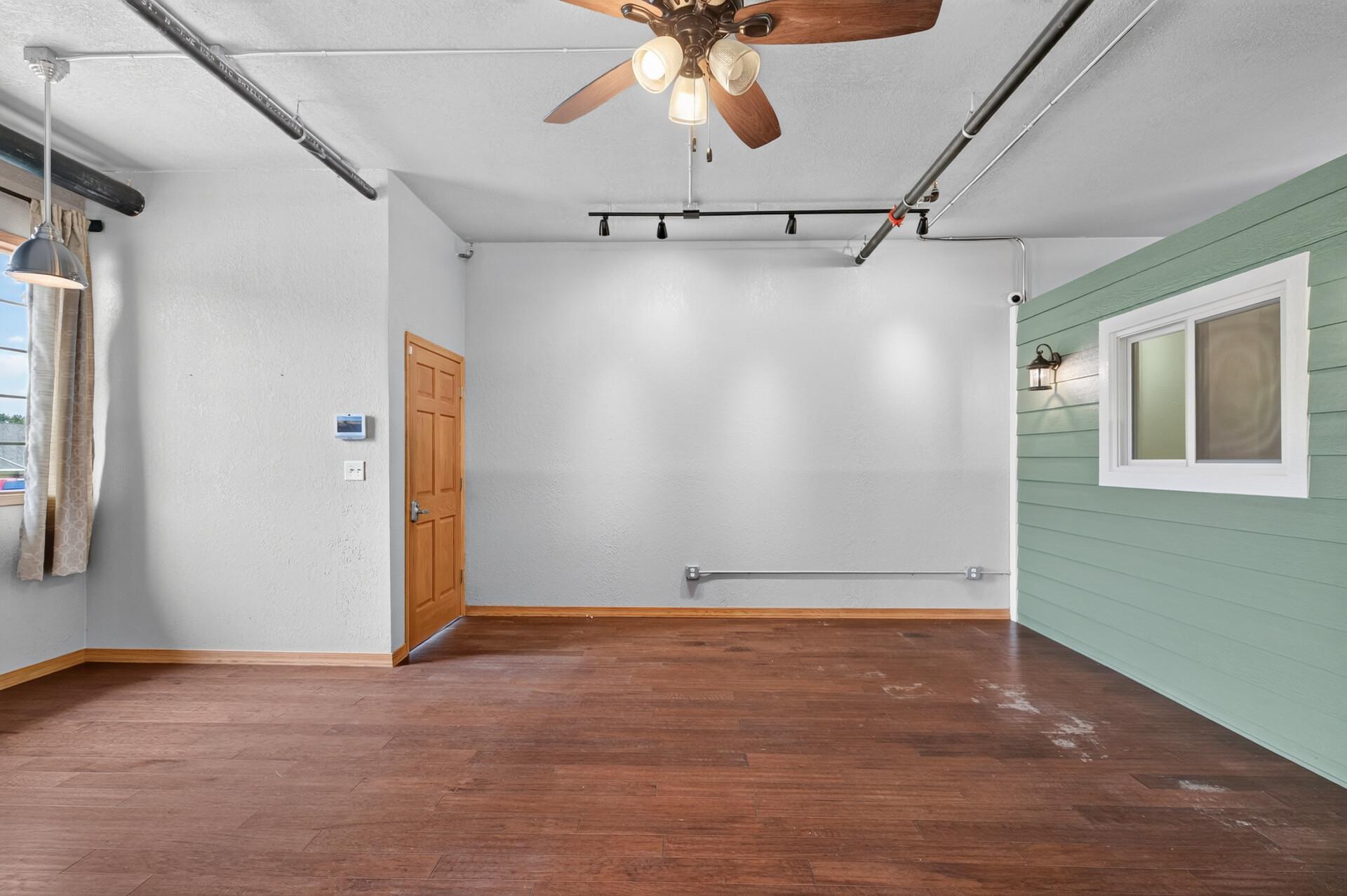 1103 Weir Drive, 200, #C - lobby area