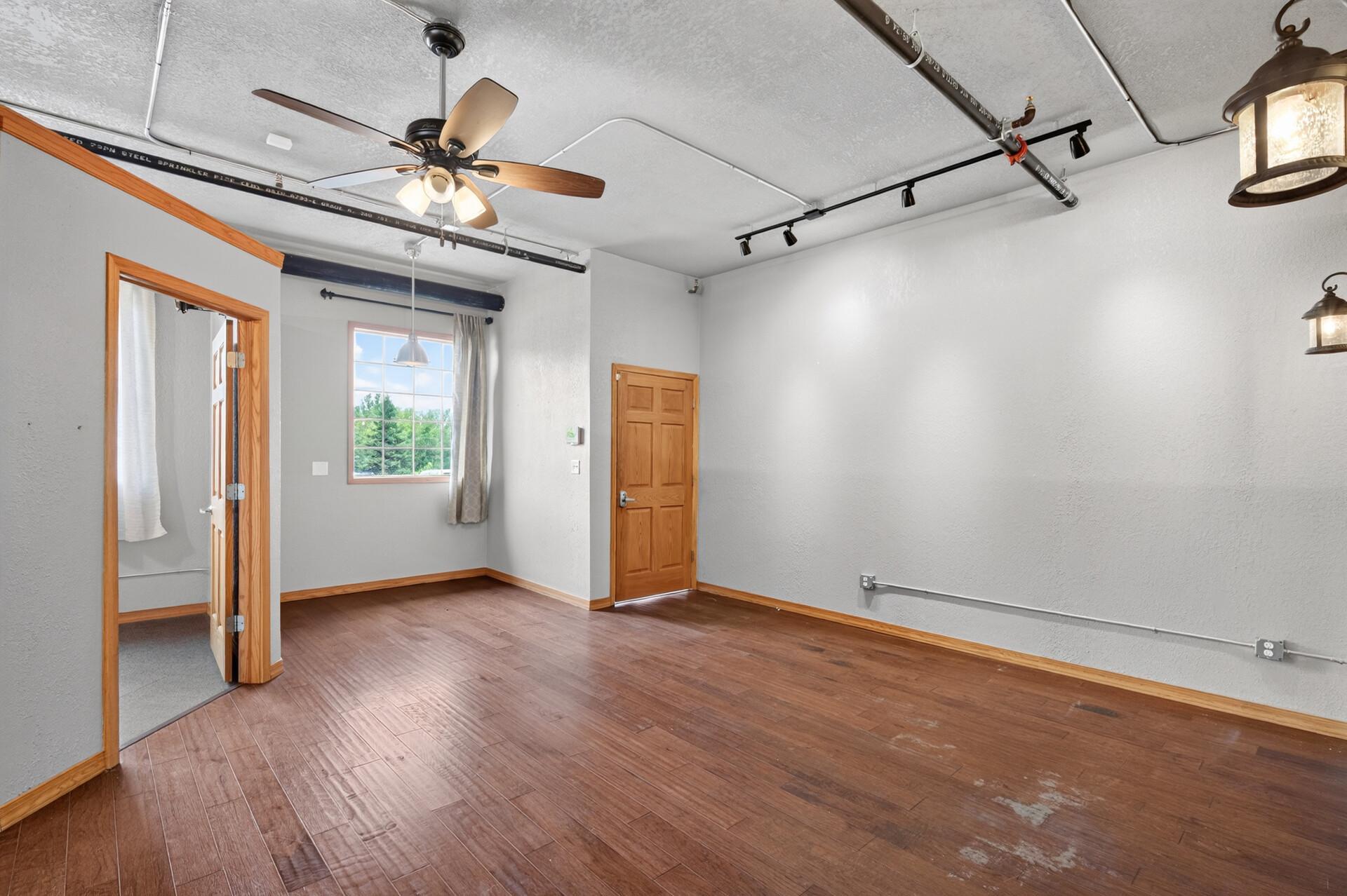 1103 Weir Drive, 200, #C - lobby area
