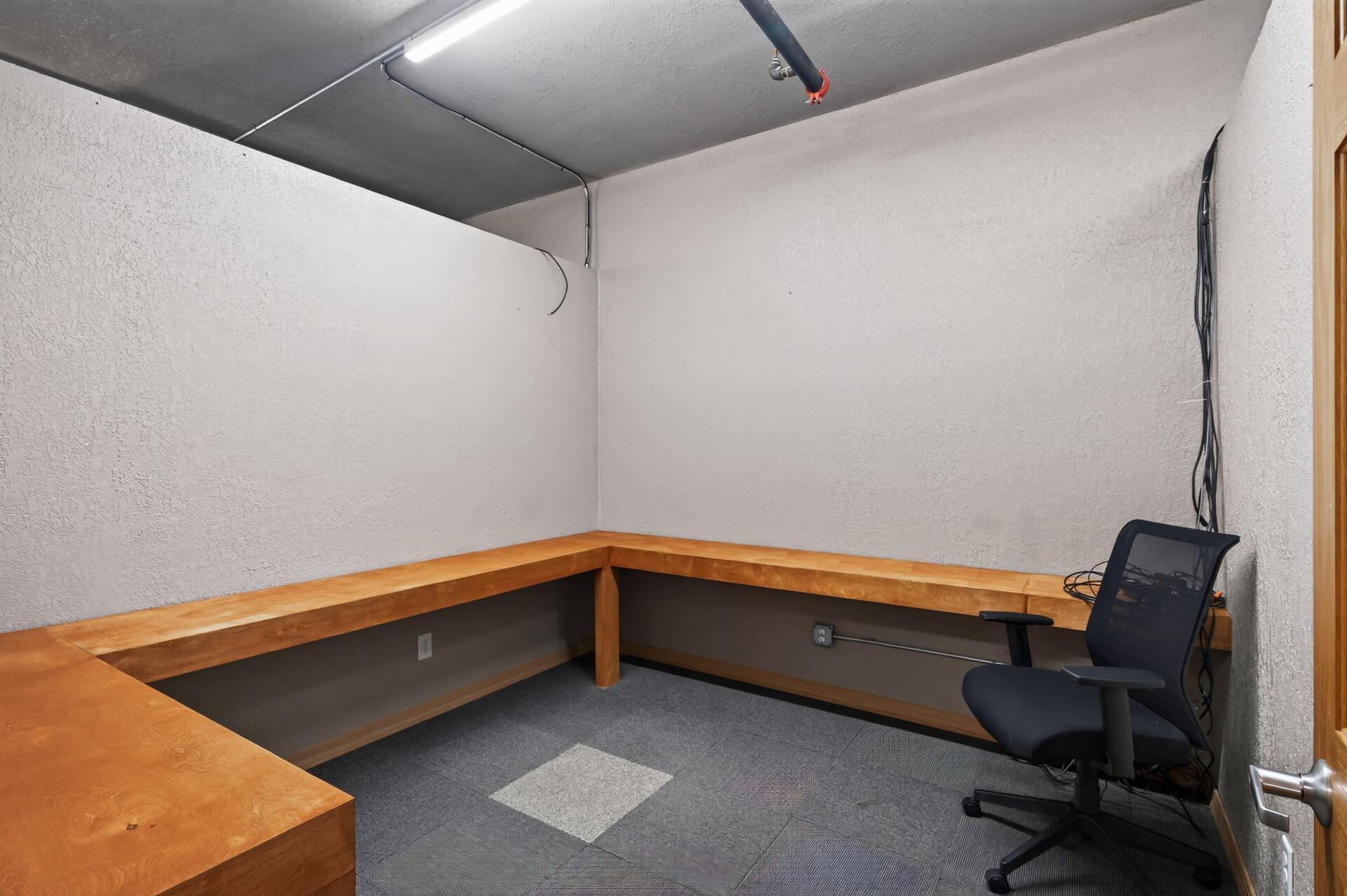 1103 Weir Drive, 200, #C - 9.9x9.10 office