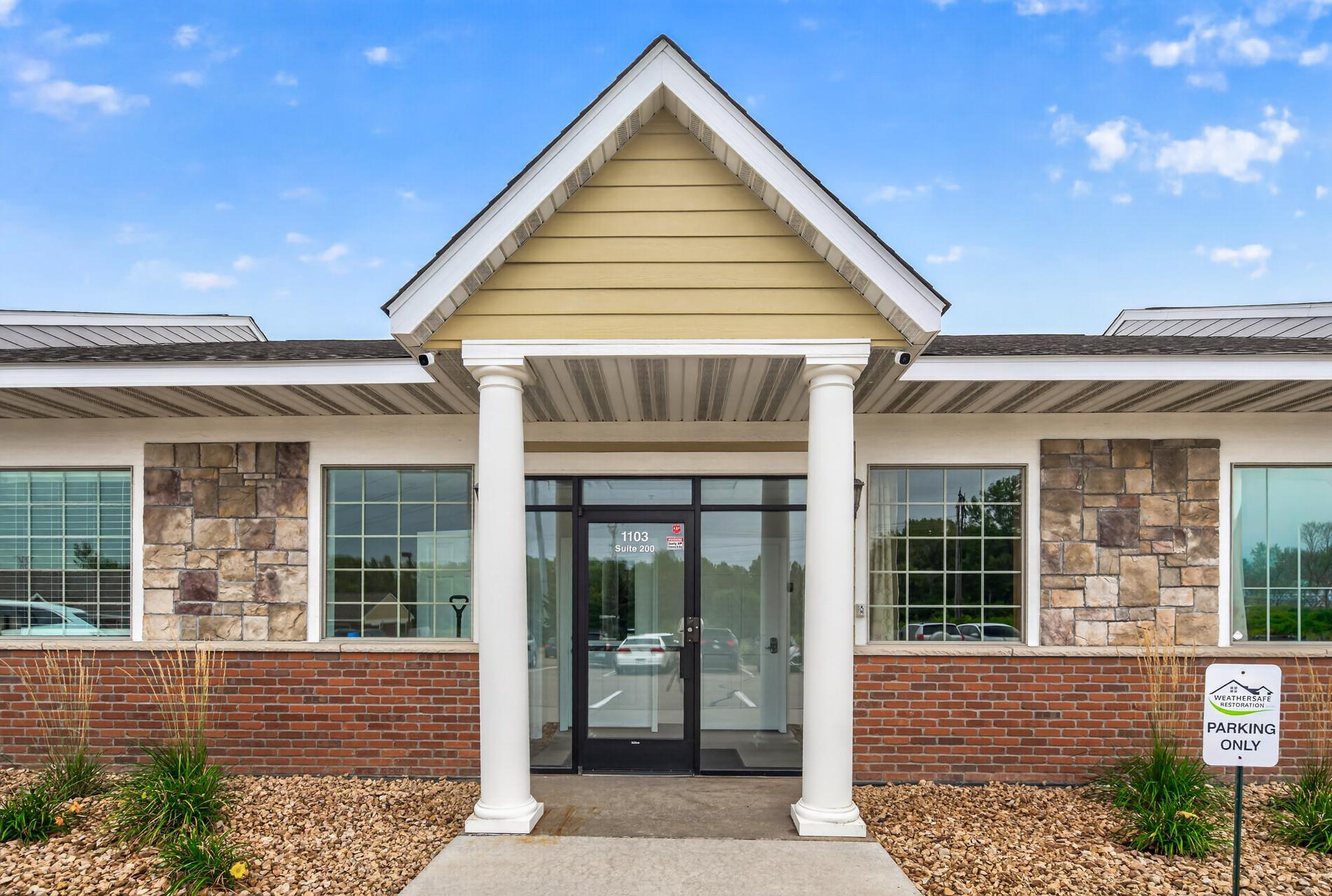 1103 Weir Drive, 200, Woodbury MN 55125