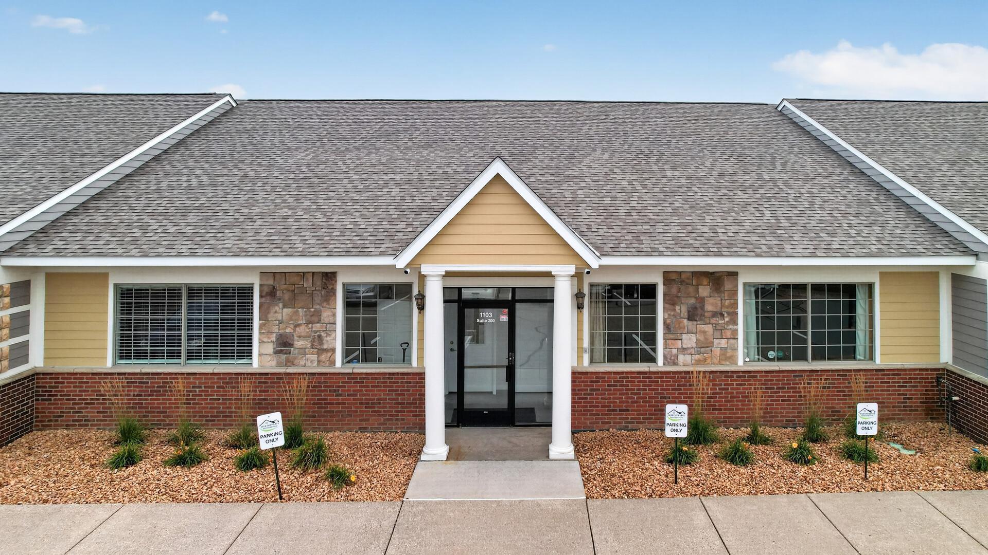 1103 Weir Drive, 200, Woodbury MN 55125