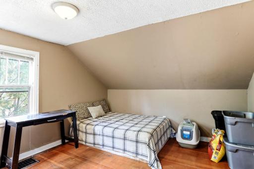5447 Bryant Avenue N, Brooklyn Center, MN 55430