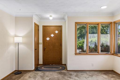 1411 Alaska Avenue, Saint Paul, MN 55116