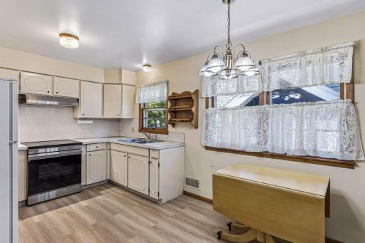 1411 Alaska Avenue, Saint Paul, MN 55116