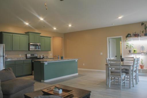 511 Valley Drive W, Annandale, MN 55302