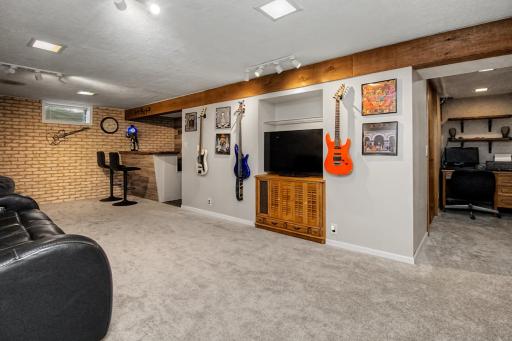 10524 7th Street NE, Blaine, MN 55434