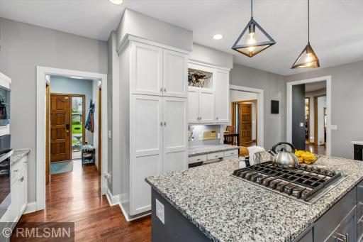 13789 Guild Avenue, Apple Valley, MN 55124