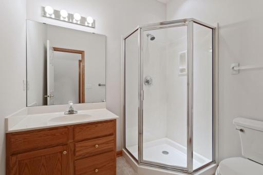 Main level guest bath