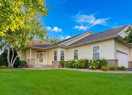 583 Holly Lane N, Oakdale, MN 55128