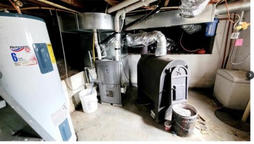 Furnace/mechanical area crawl space