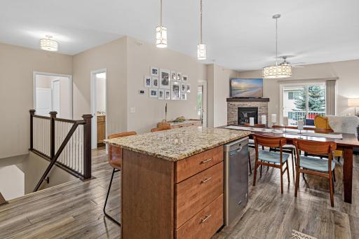 4151 Blakewood Drive, Shakopee, MN 55379