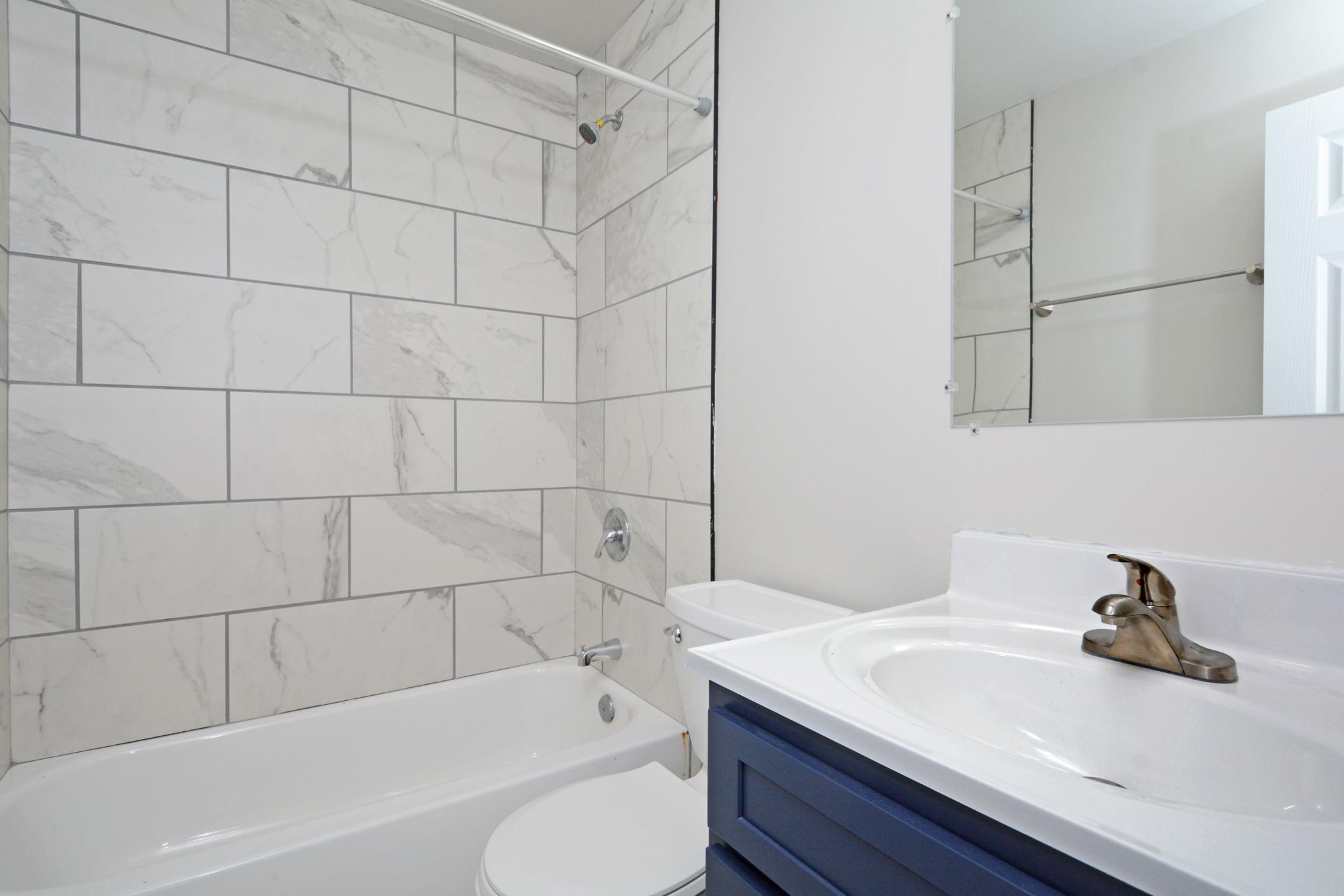 2725 Pleasant Ave (101) 010.jpg