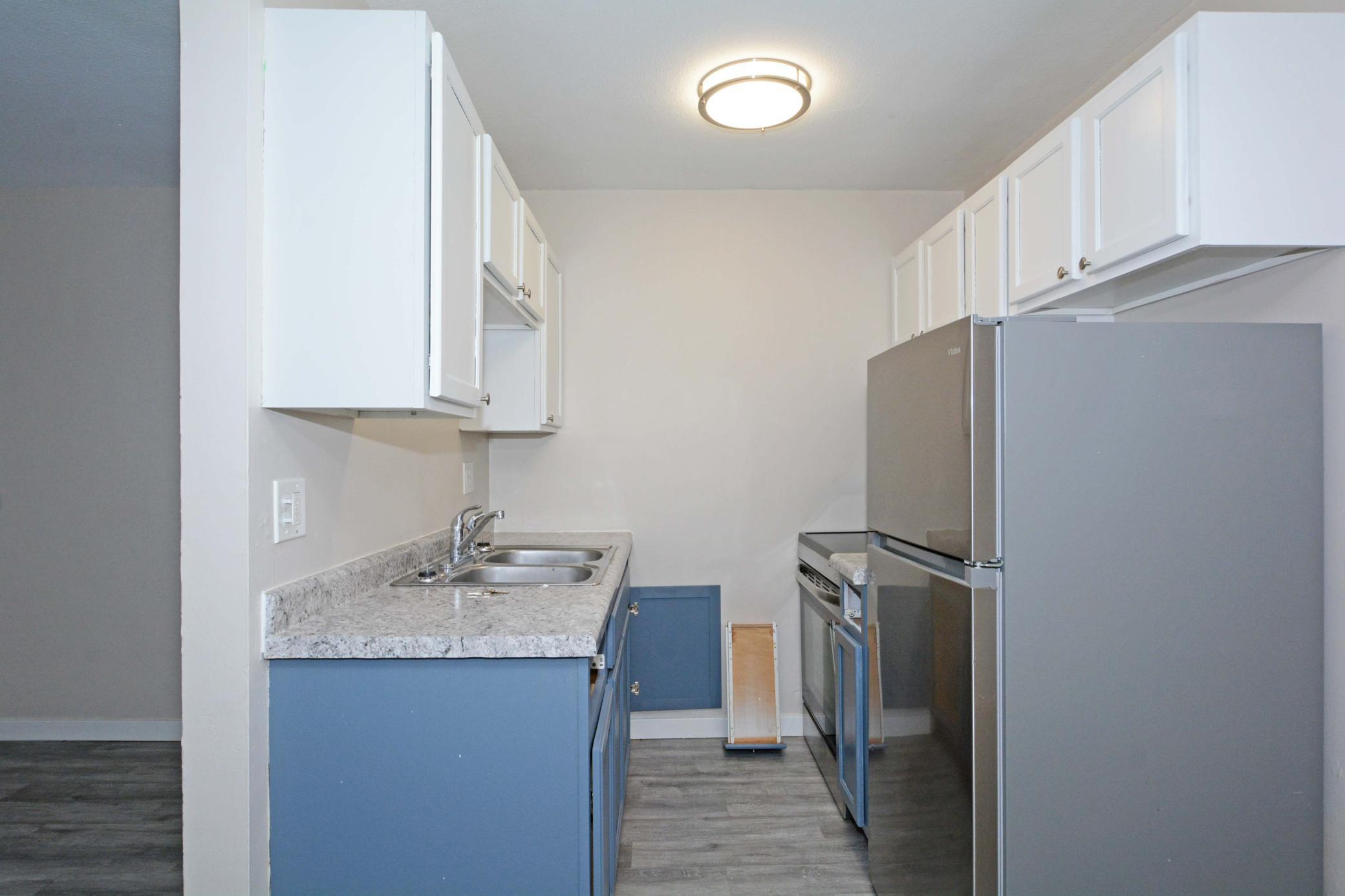 2725 Pleasant Ave (101) 006.jpg