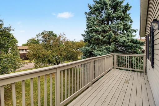 3901 Gershwin Avenue N, Oakdale, MN 55128