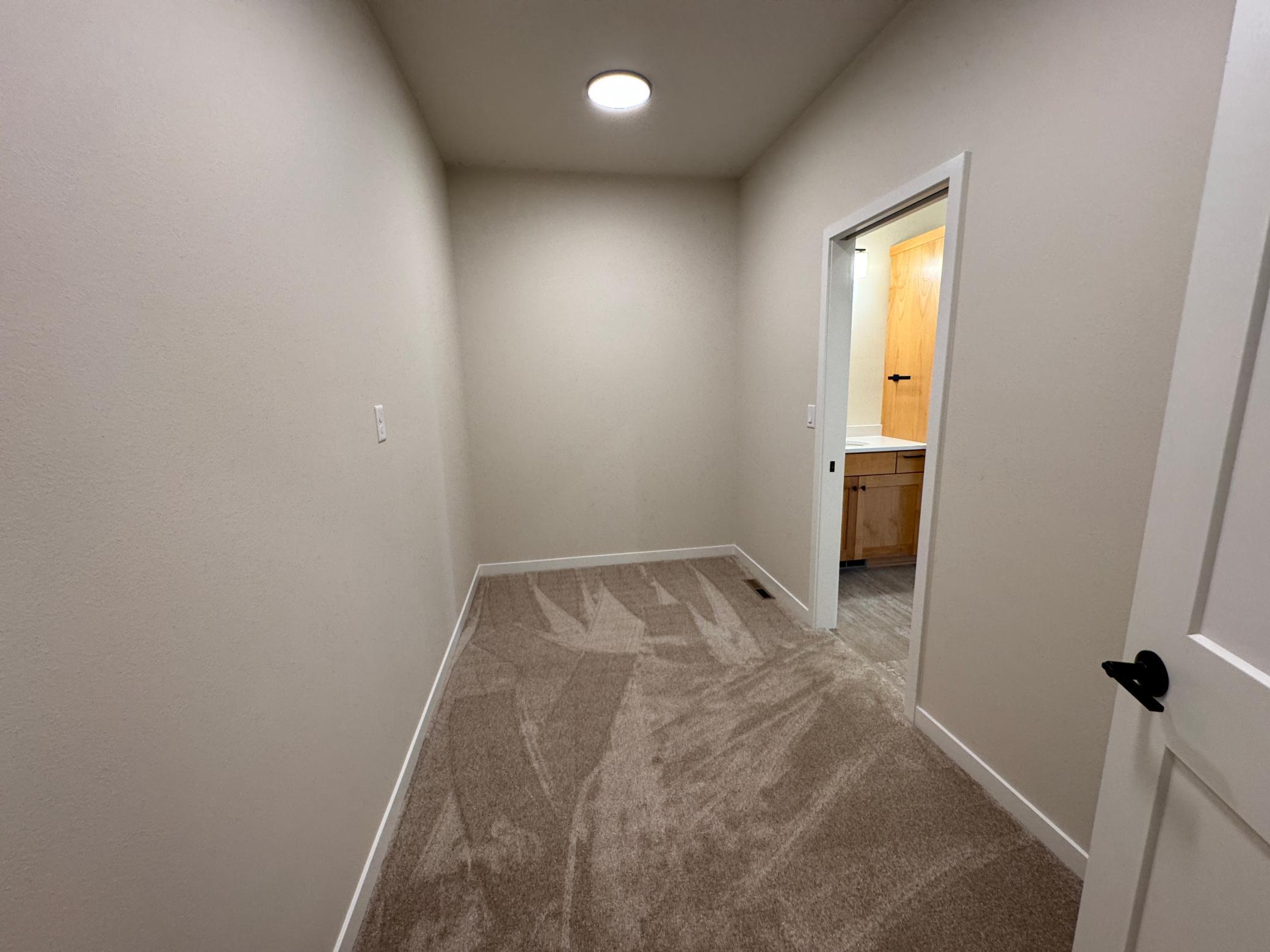 Walk-in closet