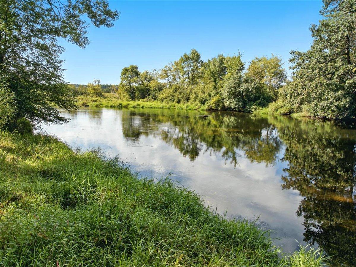 06-River.jpg