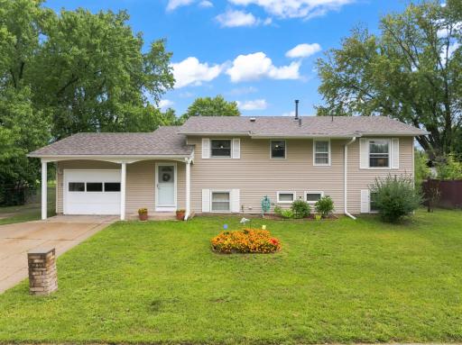 829 Oriole Drive, Apple Valley, MN 55124