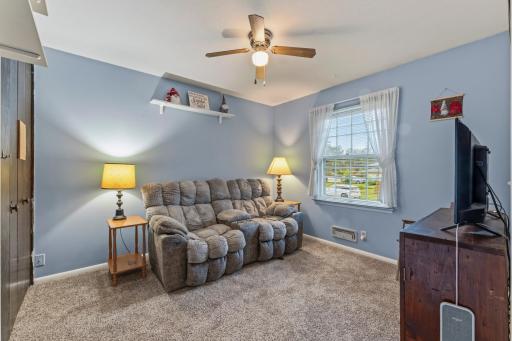 829 Oriole Drive, Apple Valley, MN 55124