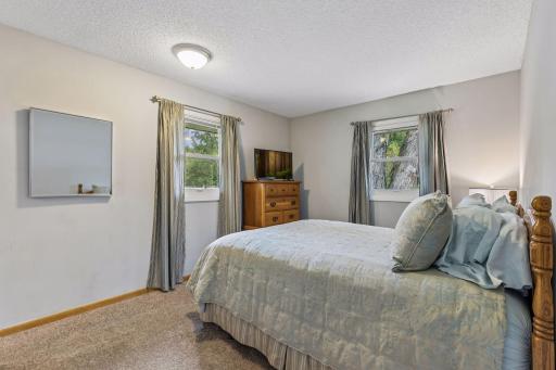 6000 Goldenrod Lane N, Plymouth, MN 55442