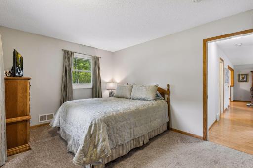 6000 Goldenrod Lane N, Plymouth, MN 55442