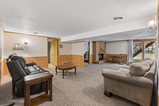 6000 Goldenrod Lane N, Plymouth, MN 55442