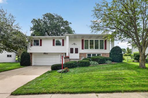 Photo for 2332 4th Avenue NW, Rochester, MN 55901 - listing #7141507 2332 4th Avenue NW, Rochester, MN 55901