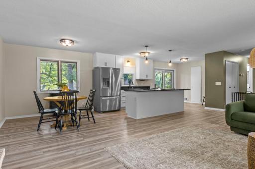 20-web-or-mls-5375 Matterhorn Dr NE-230.jpg