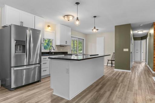 27-web-or-mls-5375 Matterhorn Dr NE-225.jpg
