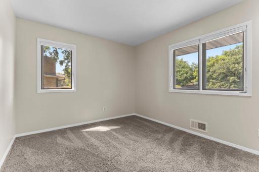 41-web-or-mls-5375 Matterhorn Dr NE-310.jpg