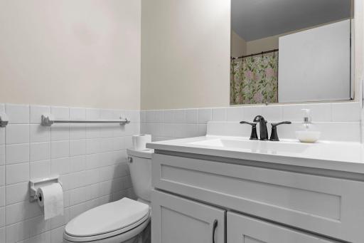 33-web-or-mls-5375 Matterhorn Dr NE-290.jpg