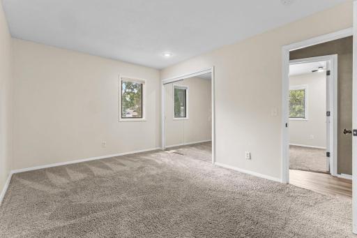 35-web-or-mls-5375 Matterhorn Dr NE-335.jpg