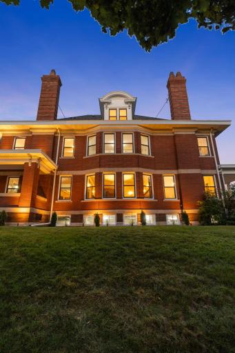794 Lincoln Avenue, Saint Paul, MN 55105