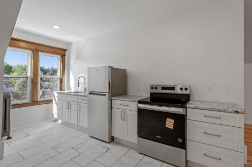 794 Lincoln Avenue, Saint Paul, MN 55105