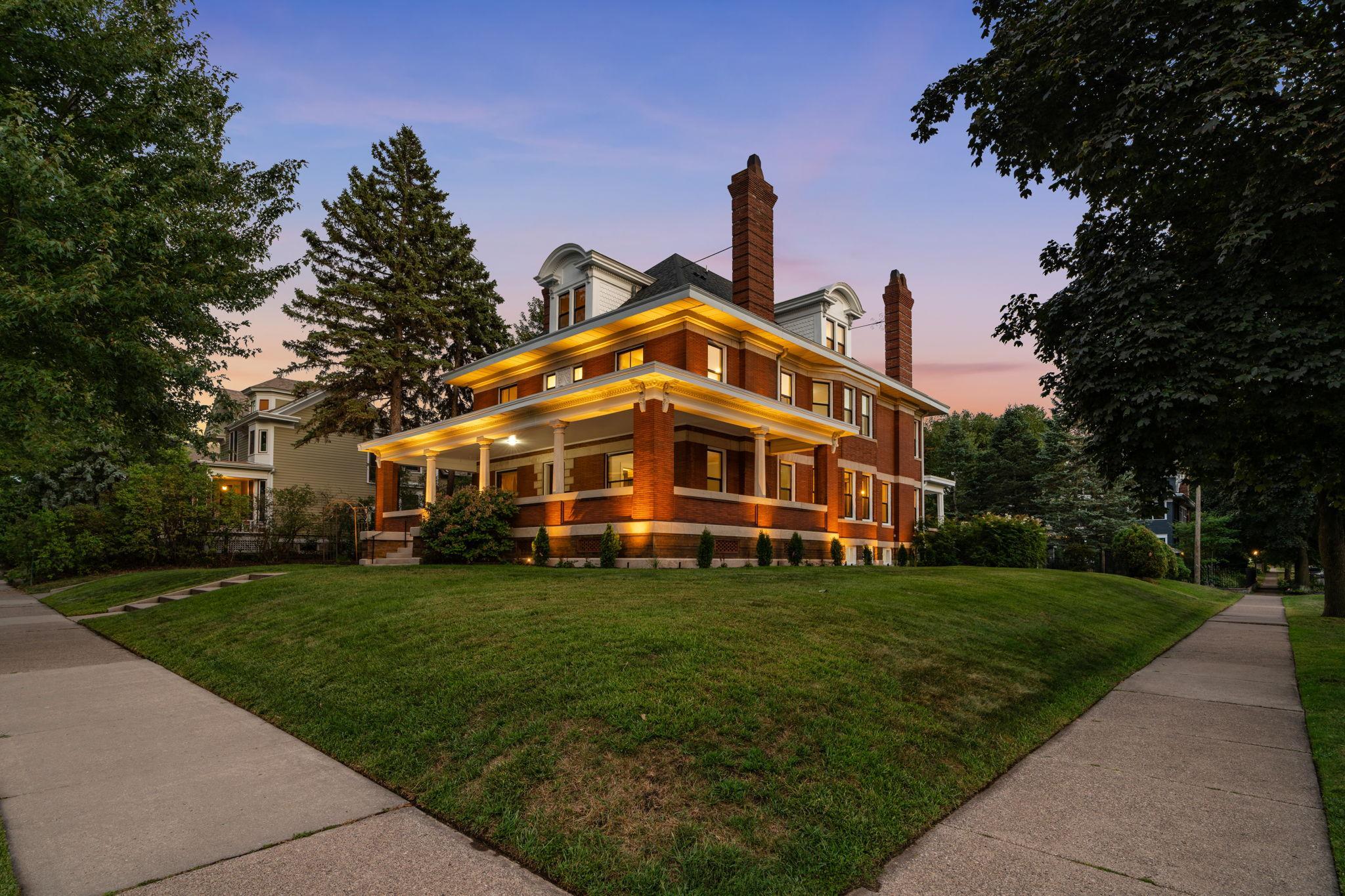 Property photo for 794 Lincoln Avenue, Saint Paul, MN 55105