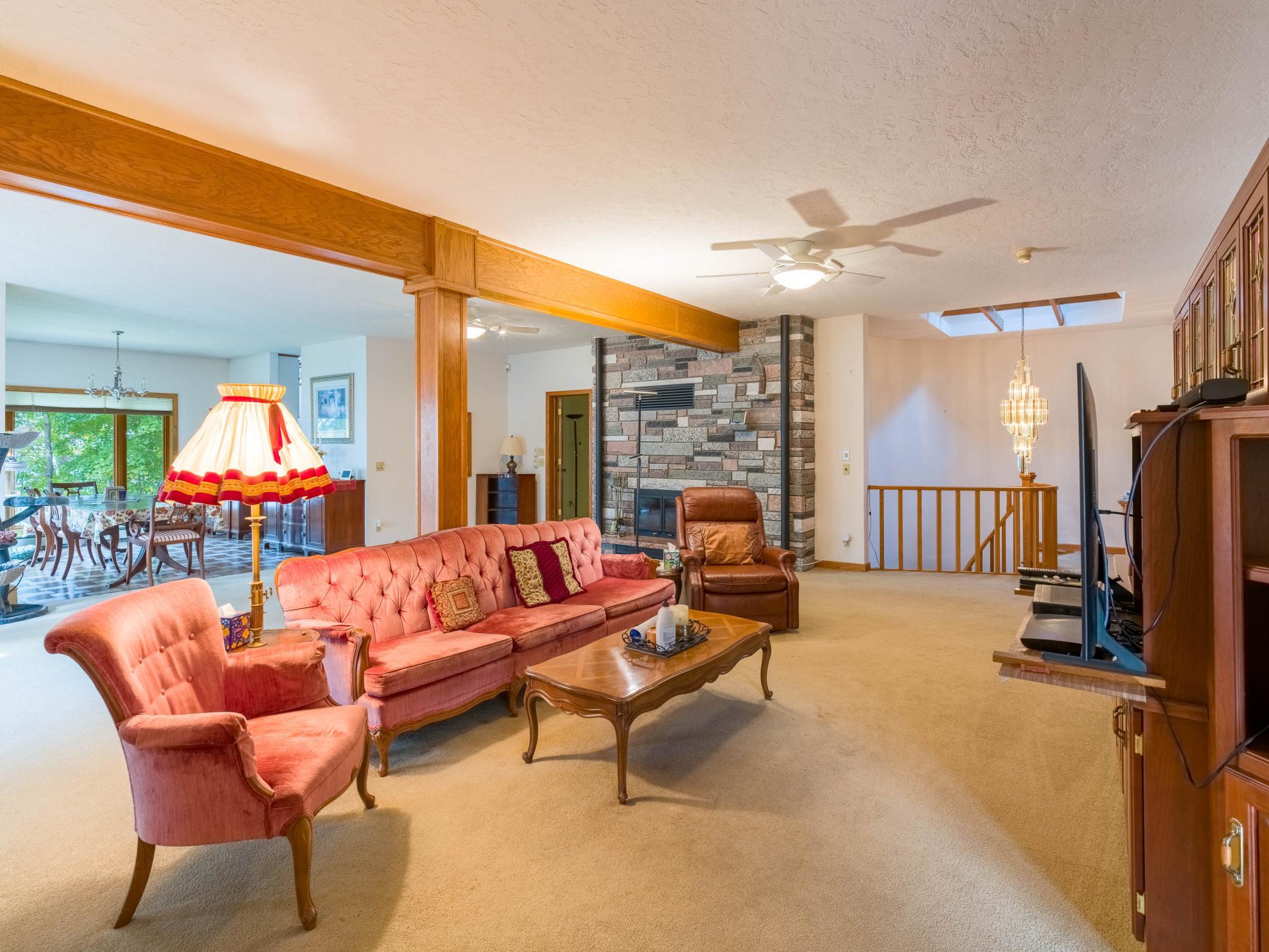 Main level Livingroom