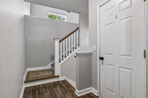 10626 Pond Curve, Woodbury, MN 55129