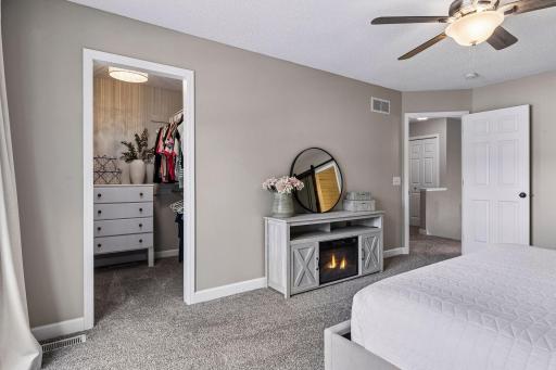 10626 Pond Curve, Woodbury, MN 55129