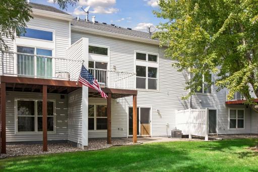 10626 Pond Curve, Woodbury, MN 55129