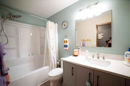 1807 25 1/2 Avenue S, Fargo, ND 58103