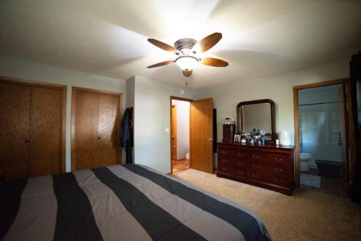 1807 25 1/2 Avenue S, Fargo, ND 58103