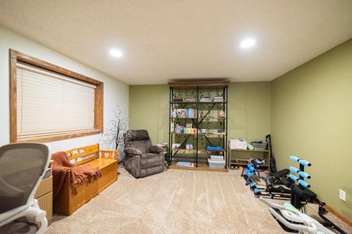 1807 25 1/2 Avenue S, Fargo, ND 58103