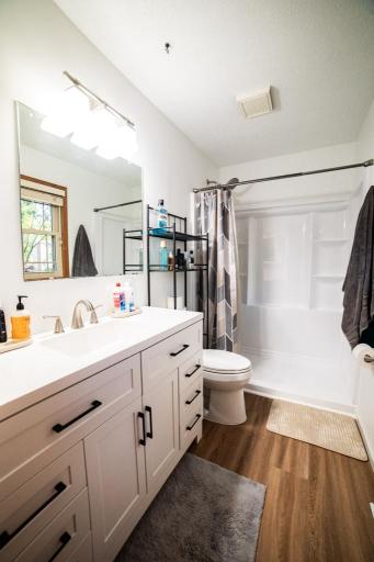 1807 25 1/2 Avenue S, Fargo, ND 58103