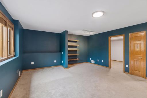 98 Quality Avenue N, Lakeland, MN 55043