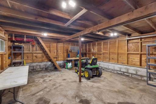 98 Quality Avenue N, Lakeland, MN 55043