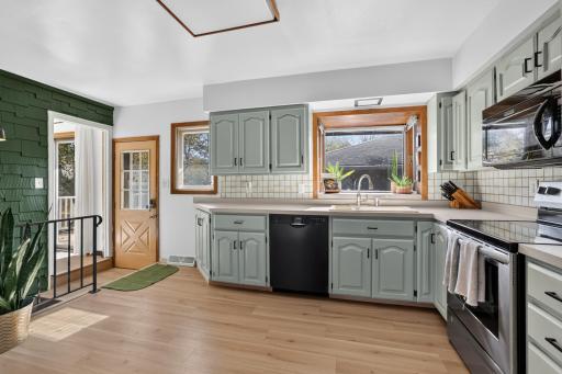 1822 35th Street NW, Rochester, MN 55901