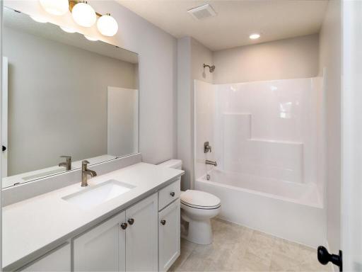 5380 176th St W Lakeville MN 55044 USA-024-022-Bedroom-MLS_Size.jpg