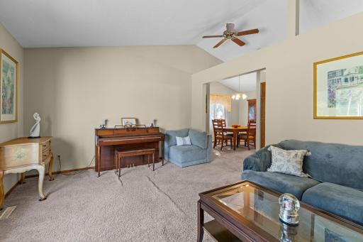 13-web-or-mls-17161 S Shore Ln-13.jpg
