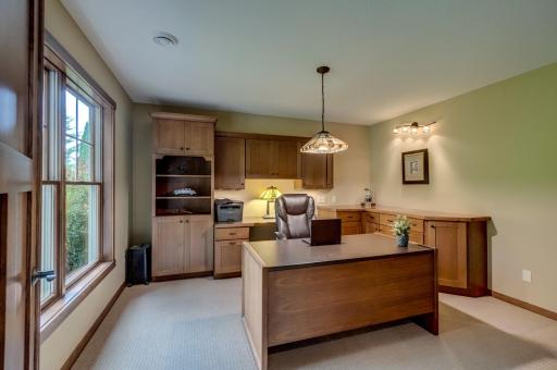 4453 Fable Hill Parkway N, Hugo, MN 55038