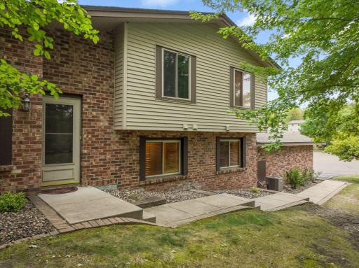 13430 Pepperwood Circle, Minnetonka, MN 55305