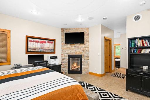 FinlandHomeinterior-28.jpg